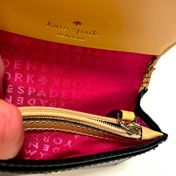 Kate Spade Small Key Wallet- NEW (No Tag) - Picture 7 of 9